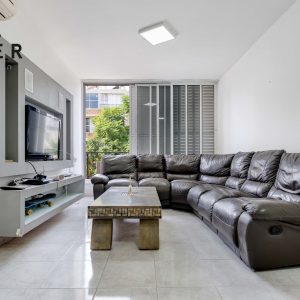 למכירה 3 חדרים ברחוב הנביאים 15 בת ים